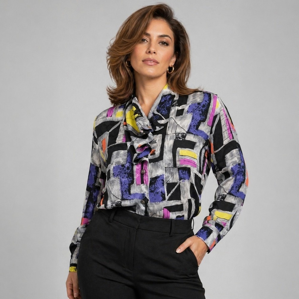 Size 10/Large Vintage Long Sleeve Abstract Print Ruffle Front Button Up Blouse